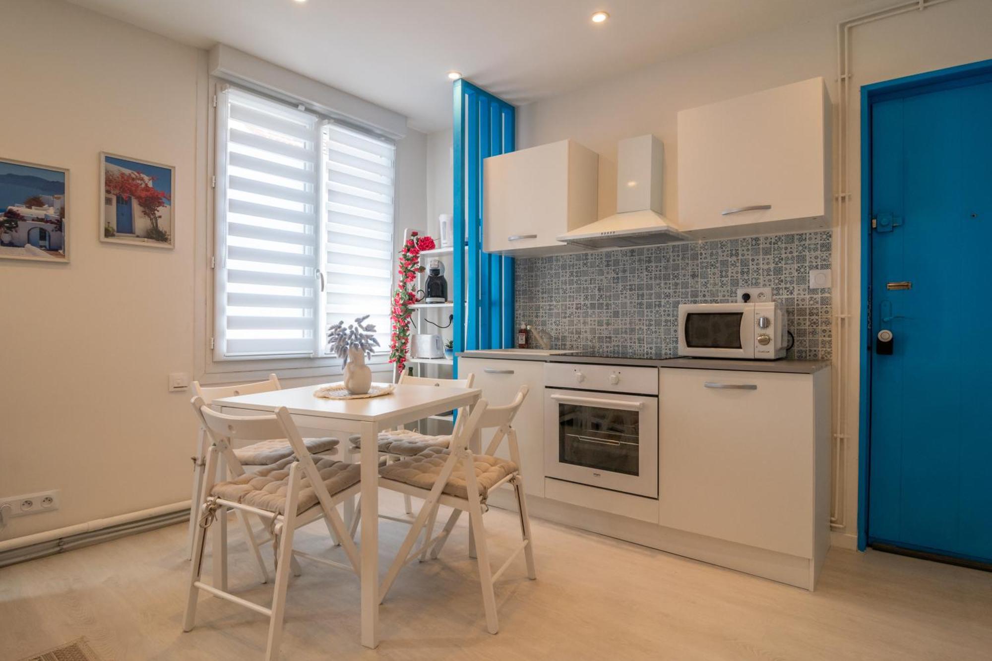Evasion Santorin - Jacuzzi & Relax Apartment