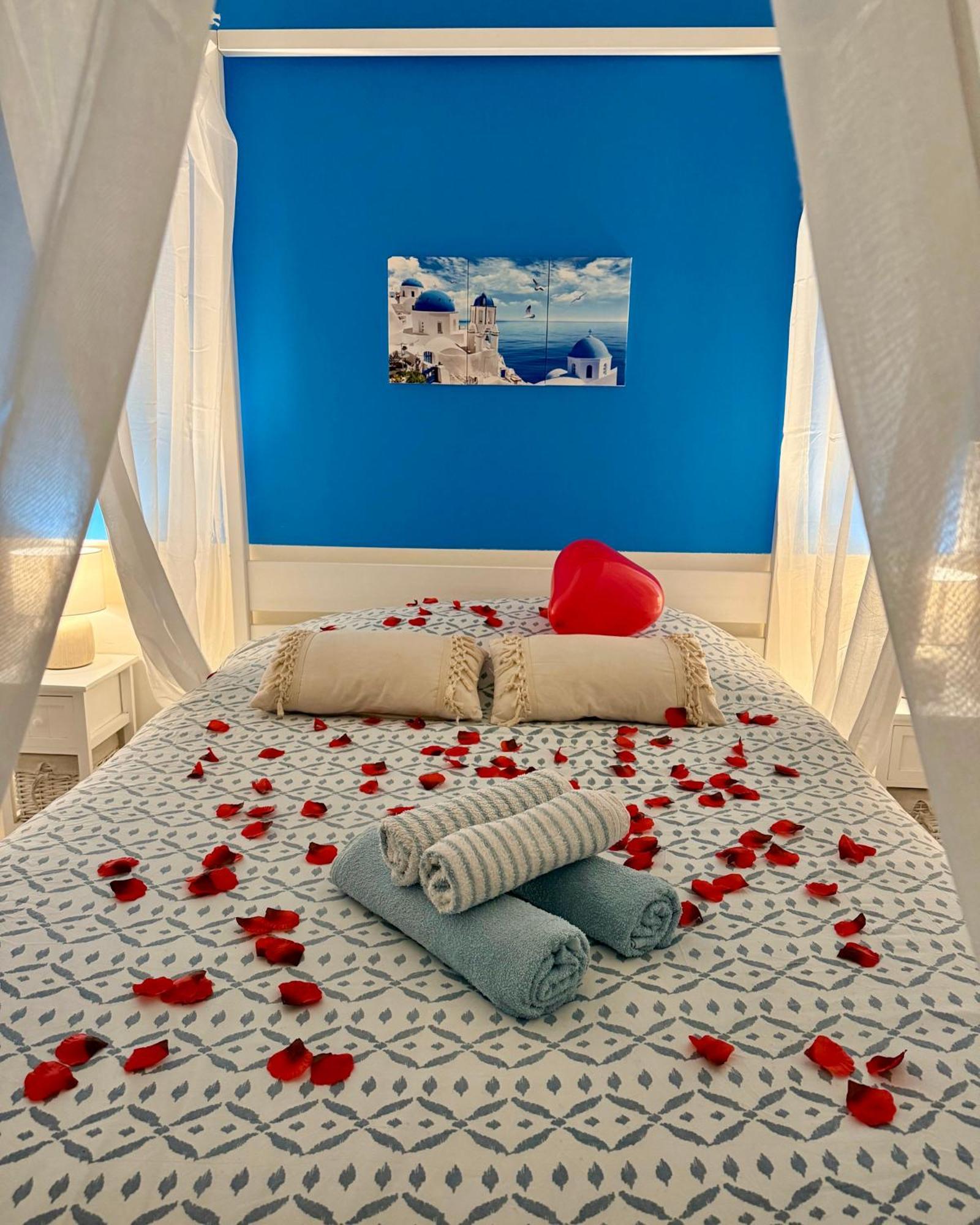 Evasion Santorin - Jacuzzi & Relax Apartment *